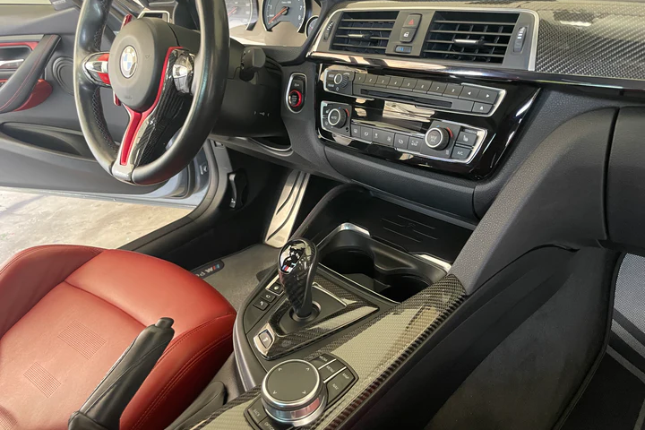 Induktiv F8X / F3X Wireless Charger Kit-Interior-Silicon Valley Bimmer