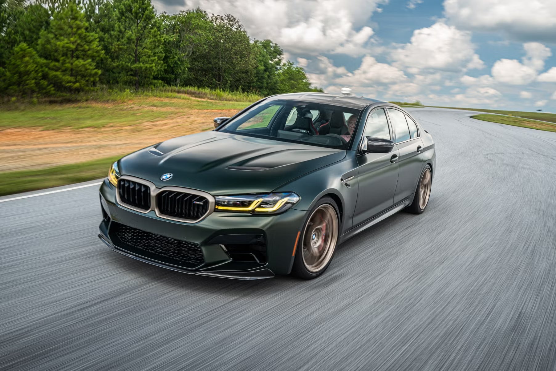 M5 (F90)