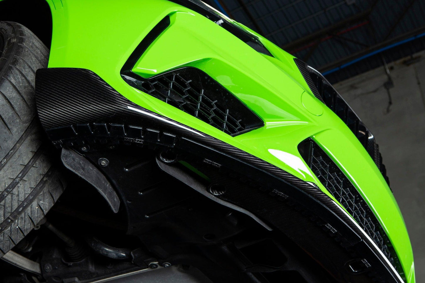 Acexxon Heavy Duty Universal Lip Protector