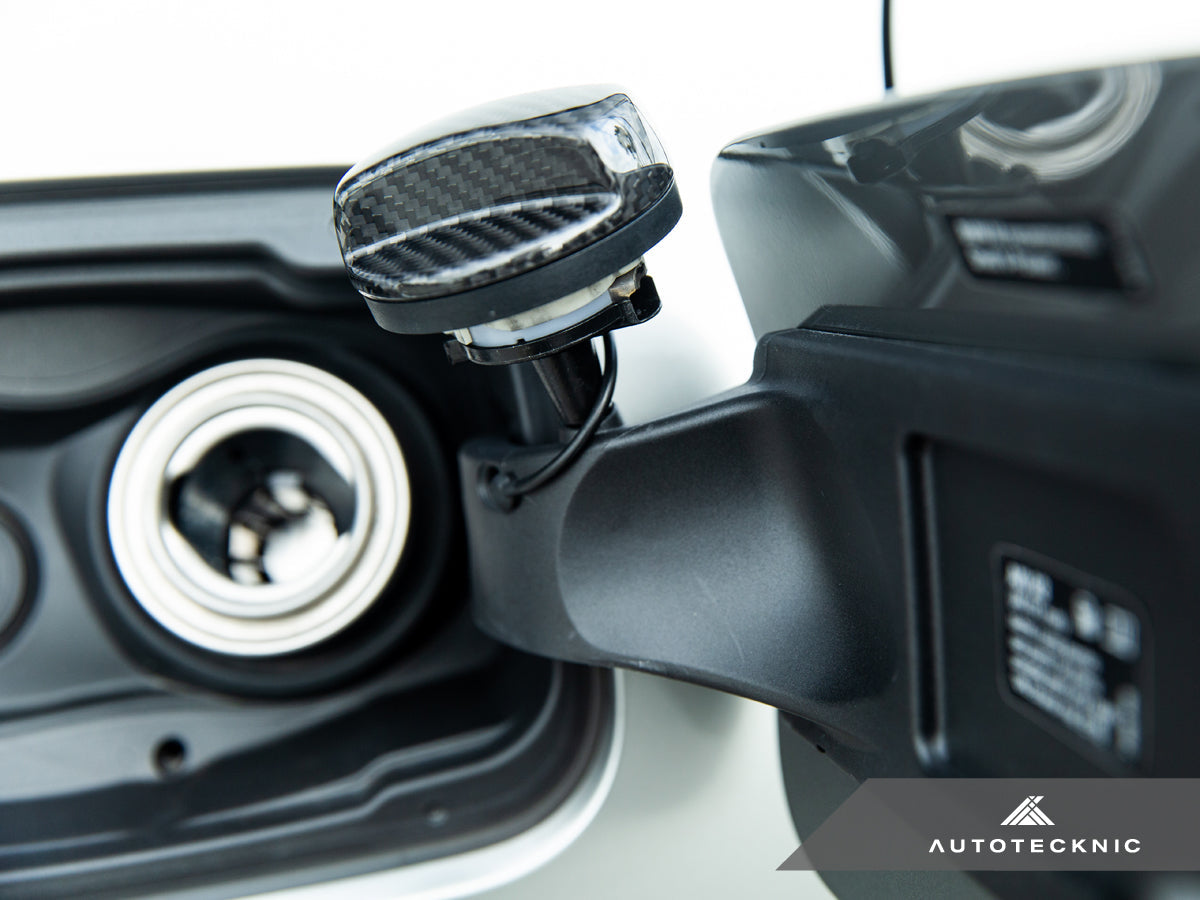 AutoTecknic Dry Carbon Competition Fuel Cap Cover - E46 M3 | 3-Series-Exterior-Silicon Valley Bimmer