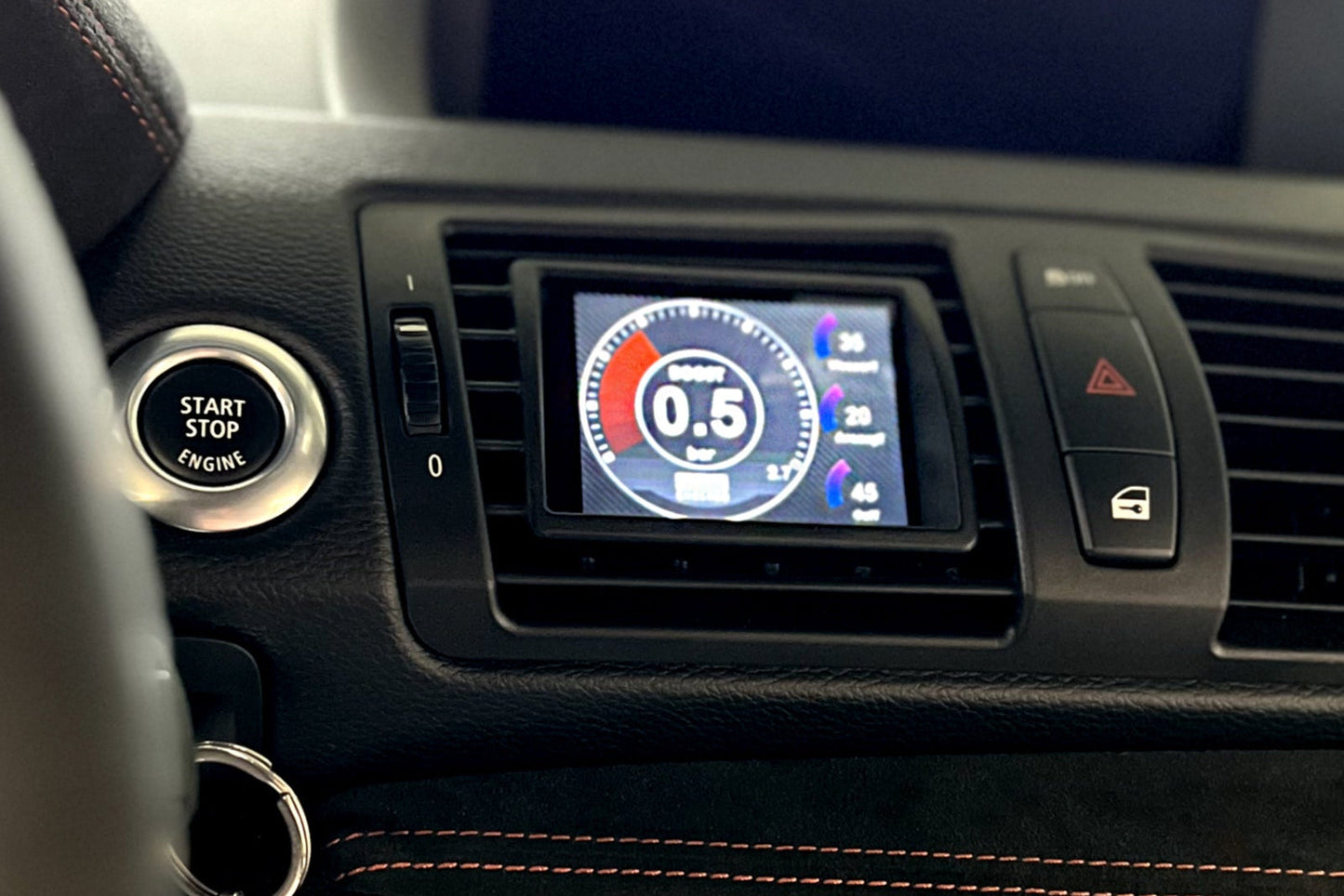 CANchecked E82 1M / E8X 1-Series MFD32 Multi Function Display | 3.2" Gen2 (LHD)