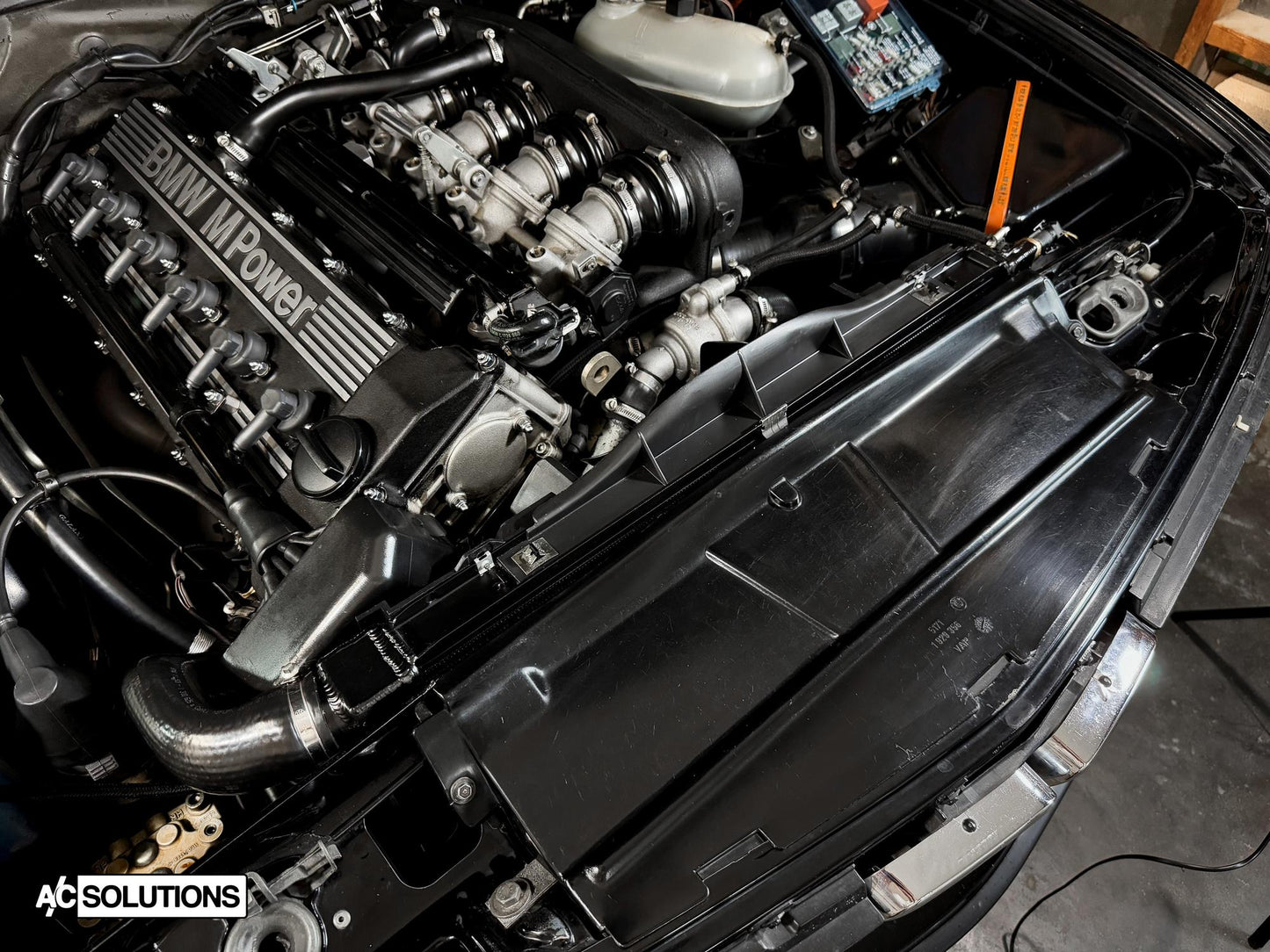 CSF High-Performance Aluminum Radiator (E28 M5) (E24 M6) (17112226018)-Air Conditioning-Silicon Valley Bimmer