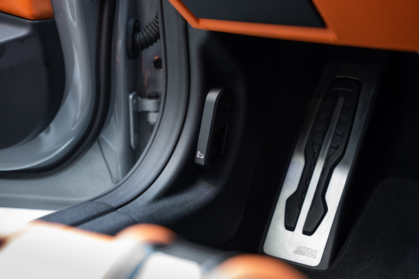 Carbonex F9X M5 / M8 Aluminum Hood Latch Handle