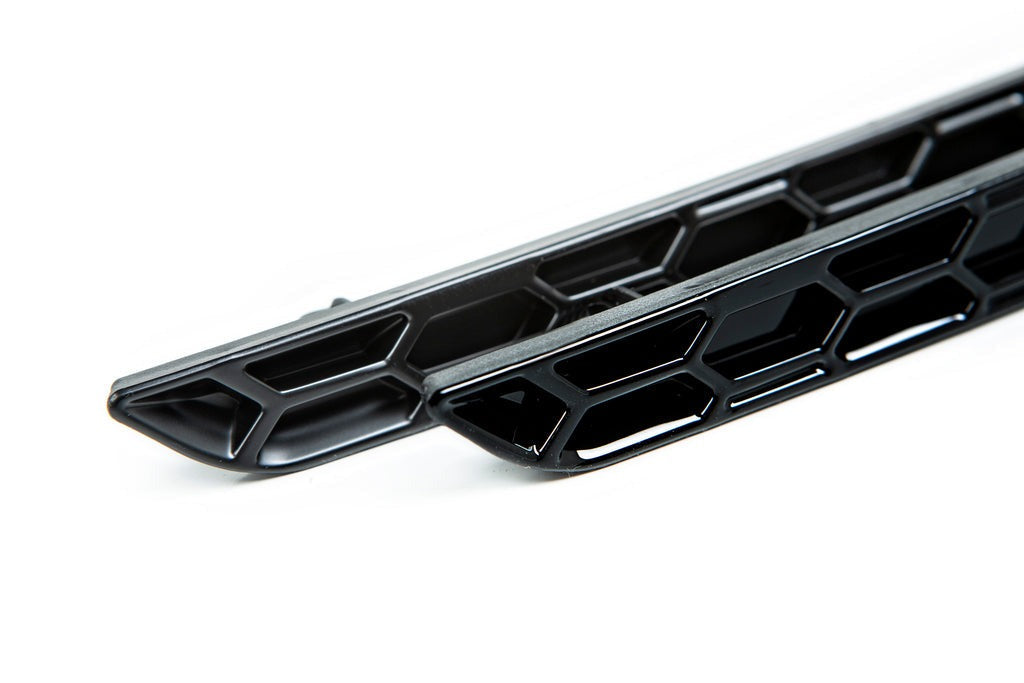 Acexxon F8X M3 / M4 Rear Reflector Insert Set - Honeycomb-Exterior-Silicon Valley Bimmer