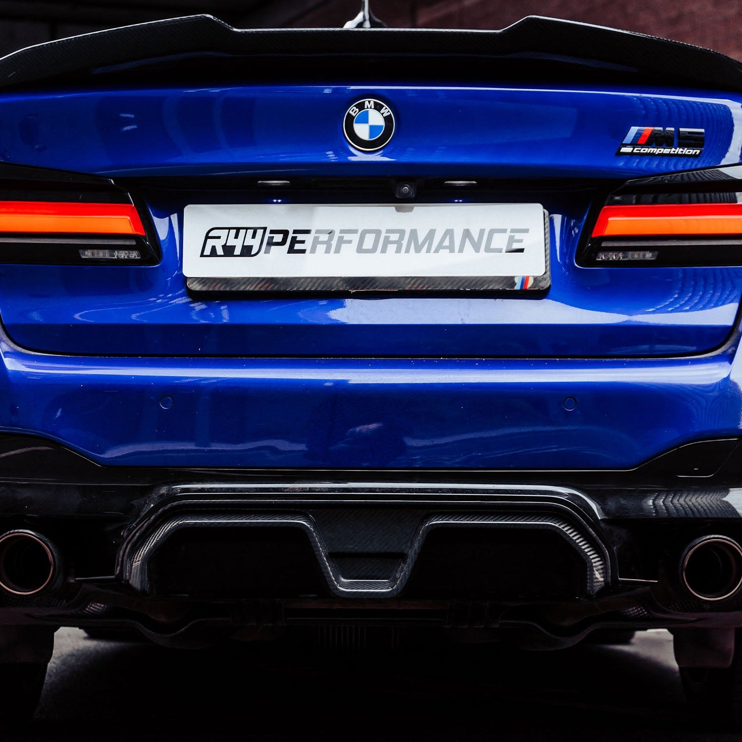 MHC+ BMW M5 LCI CS Style Rear Diffuser In Pre Preg Gloss Carbon Fibre (F90)