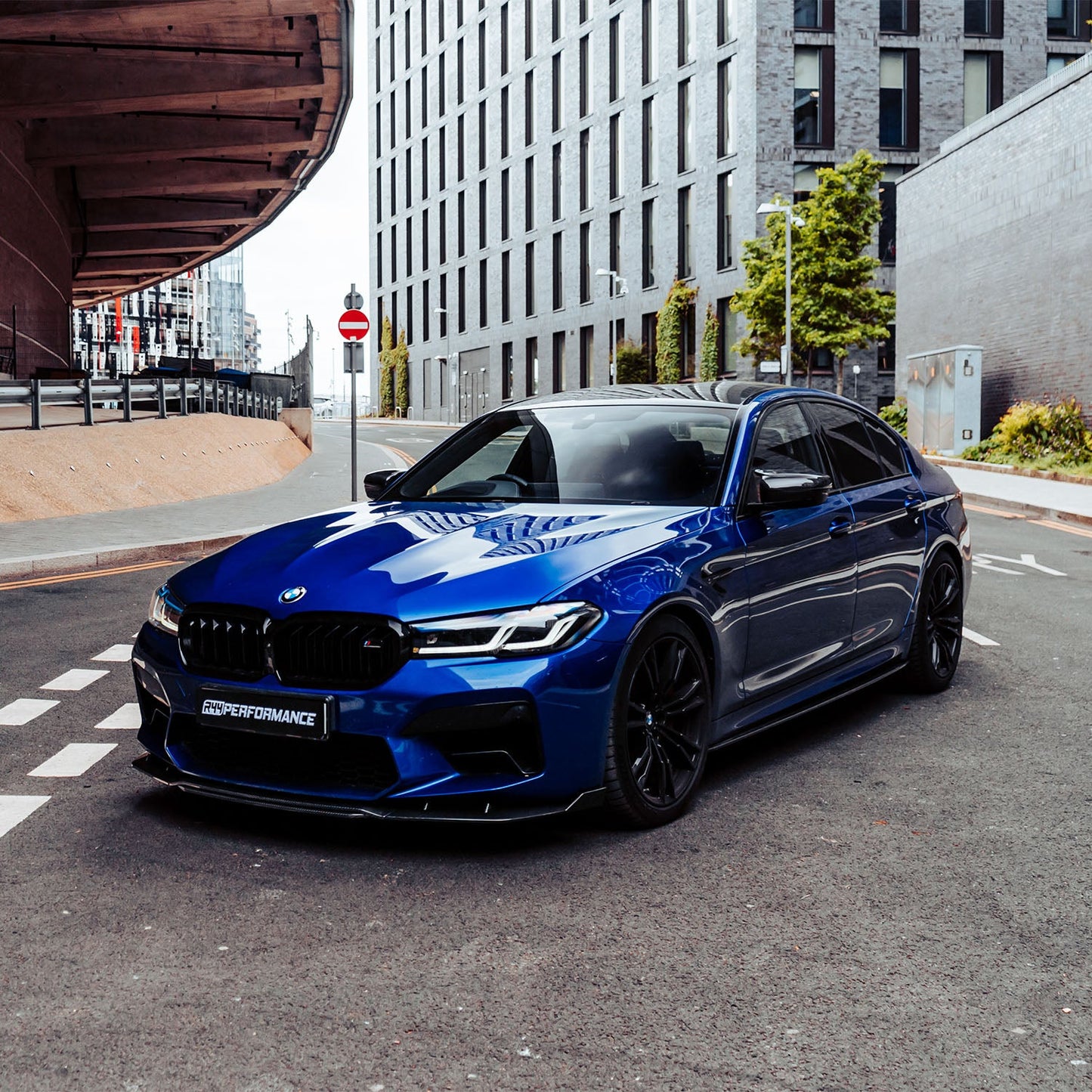 MHC+ BMW M5 F90 LCI Low Line Front Splitter In Pre Preg Gloss Carbon Fibre (F90)