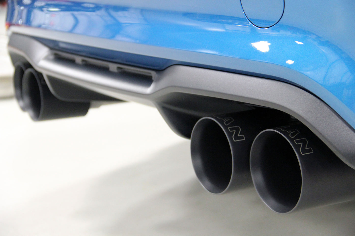 Dinan Free Flow Axle-Back Exhaust & X-Pipe - 2019-2021 BMW M2C